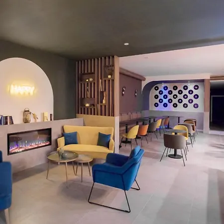 Hotel Moody Smart & Comfy 3*