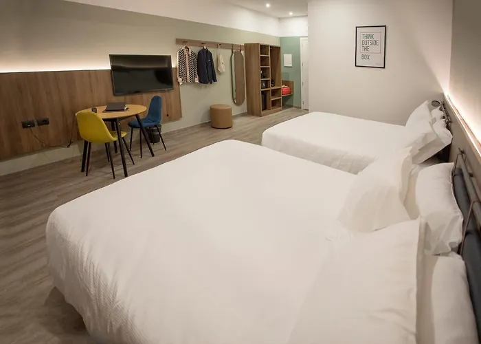 Moody Smart & Comfy 3*