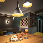Ξενοδοχείο Moody Smart & Comfy