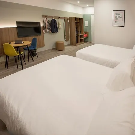 Moody Smart & Comfy 3*