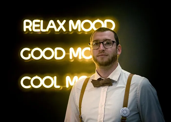 Moody Smart & Comfy